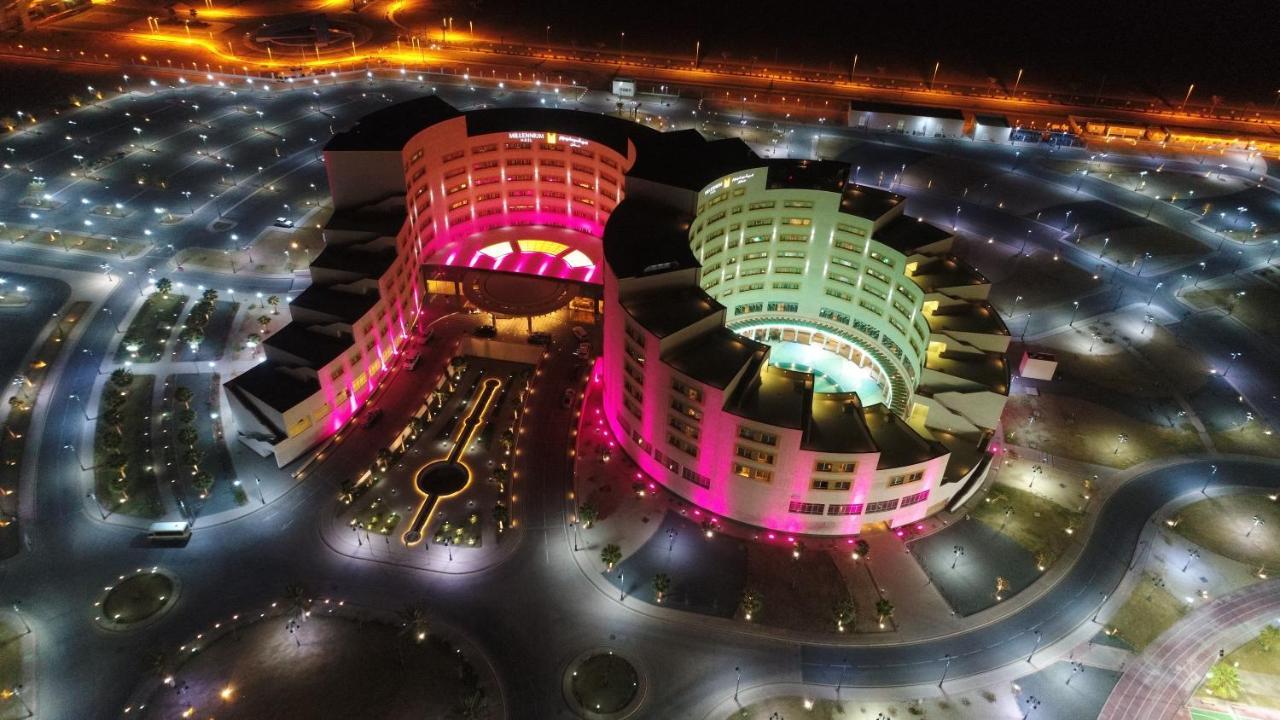 Millennium Hail Hotel Ngoại thất bức ảnh Aerial view of the complex